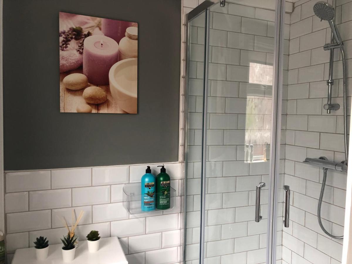 3. Stylish Private Double Room Near Manchester City Centre Exterior photo