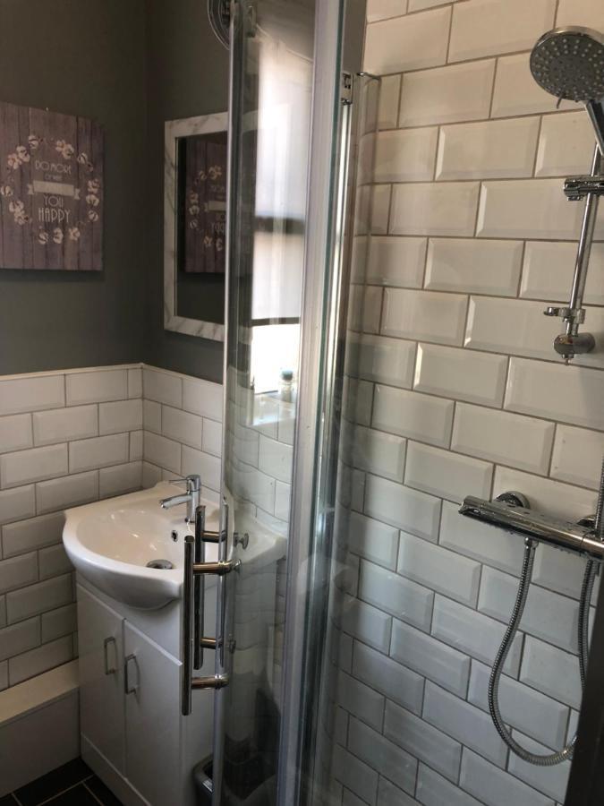 3. Stylish Private Double Room Near Manchester City Centre Exterior photo