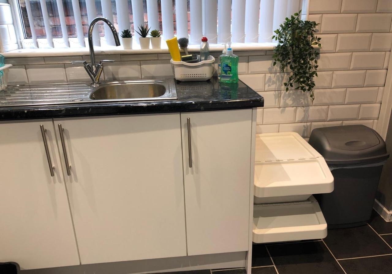 3. Stylish Private Double Room Near Manchester City Centre Exterior photo
